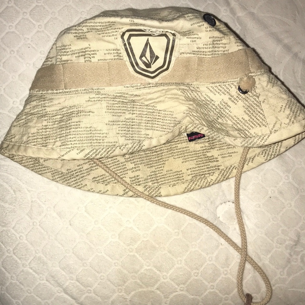 Volcom Mens Comstone Scout!